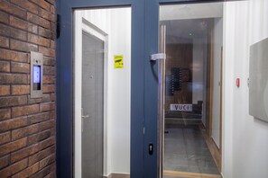 Interior - Grand Stay Apartment + Free Private Parking (Novi Sad)