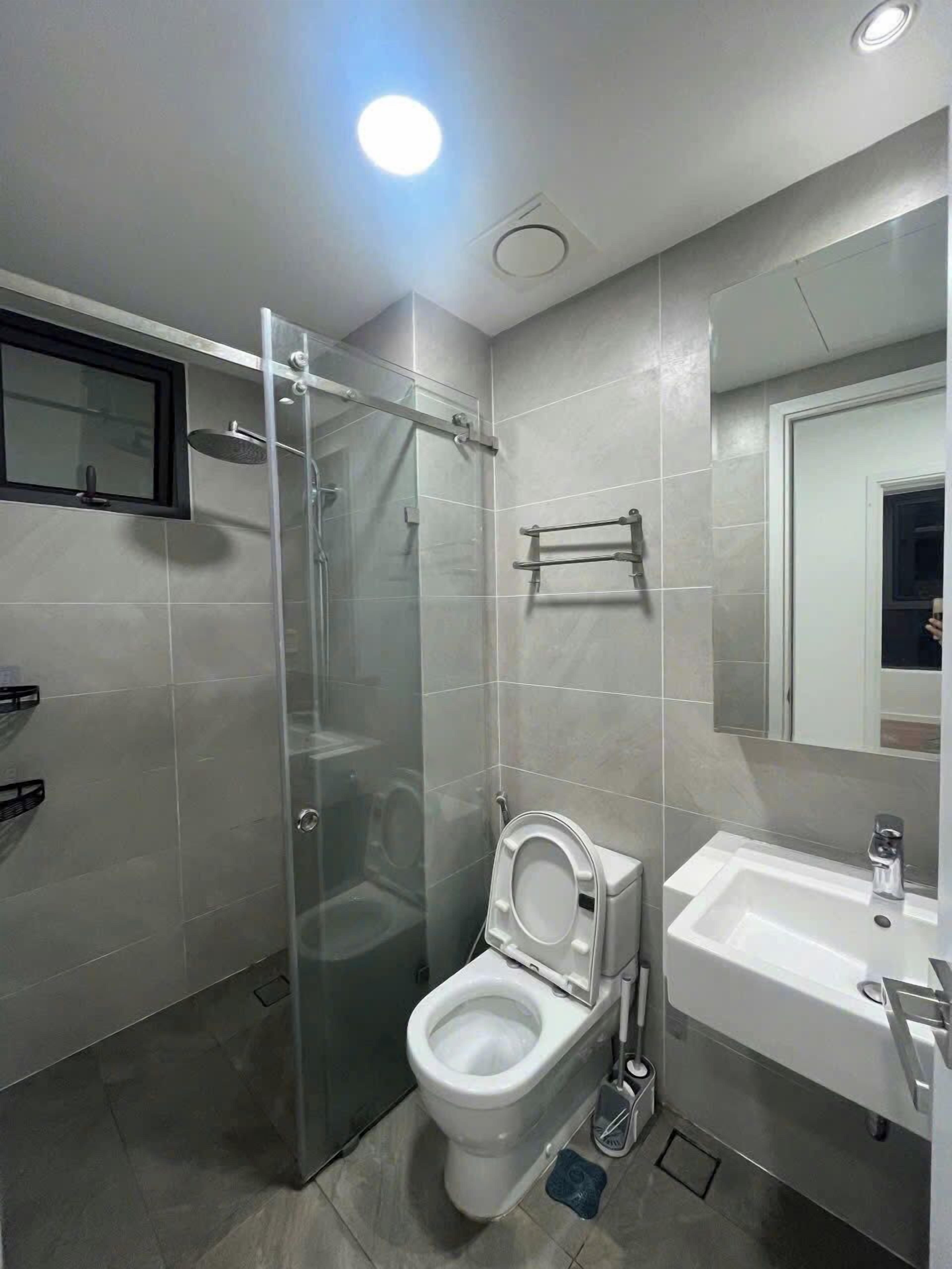 Basic Room, City View | In-room safe, desk, laptop workspace, blackout drapes