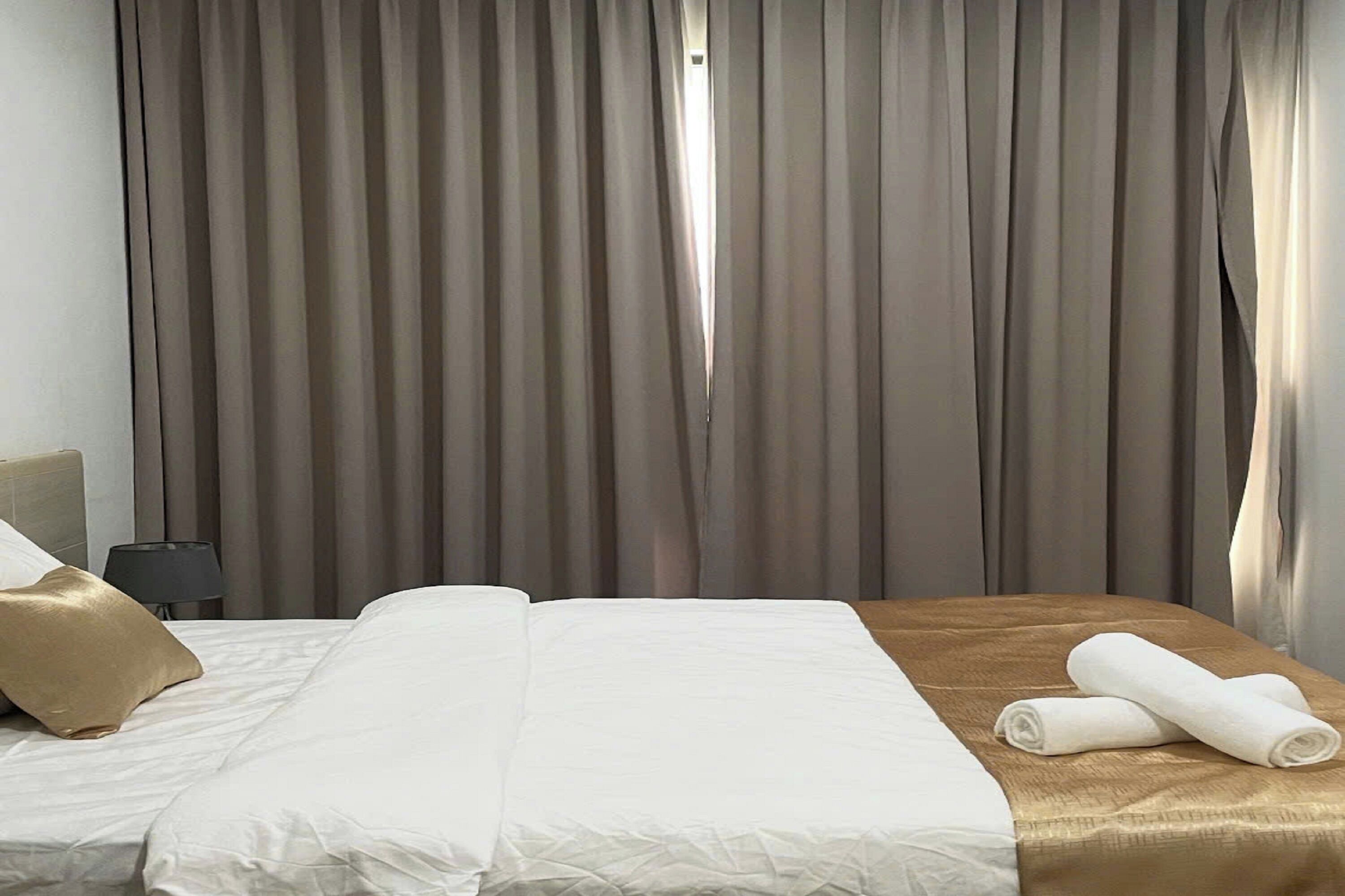 Basic Room, City View | Egyptian cotton sheets, premium bedding, down comforters