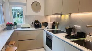 Private kitchen - Designer apartment on the Alhambra hill. Parking. (Granada)