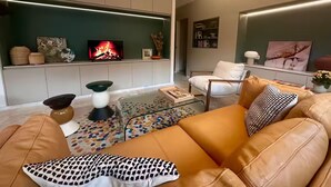 Living area - Designer apartment on the Alhambra hill. Parking. (Granada)