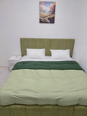2 habitaciones, tabla de planchar con plancha y wifi 