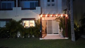 Unclassified image, 4 of 22, button - Acapulco's House with 3 gigant pools, massive gardens and 3 besrooms (Acapulco de Juárez)