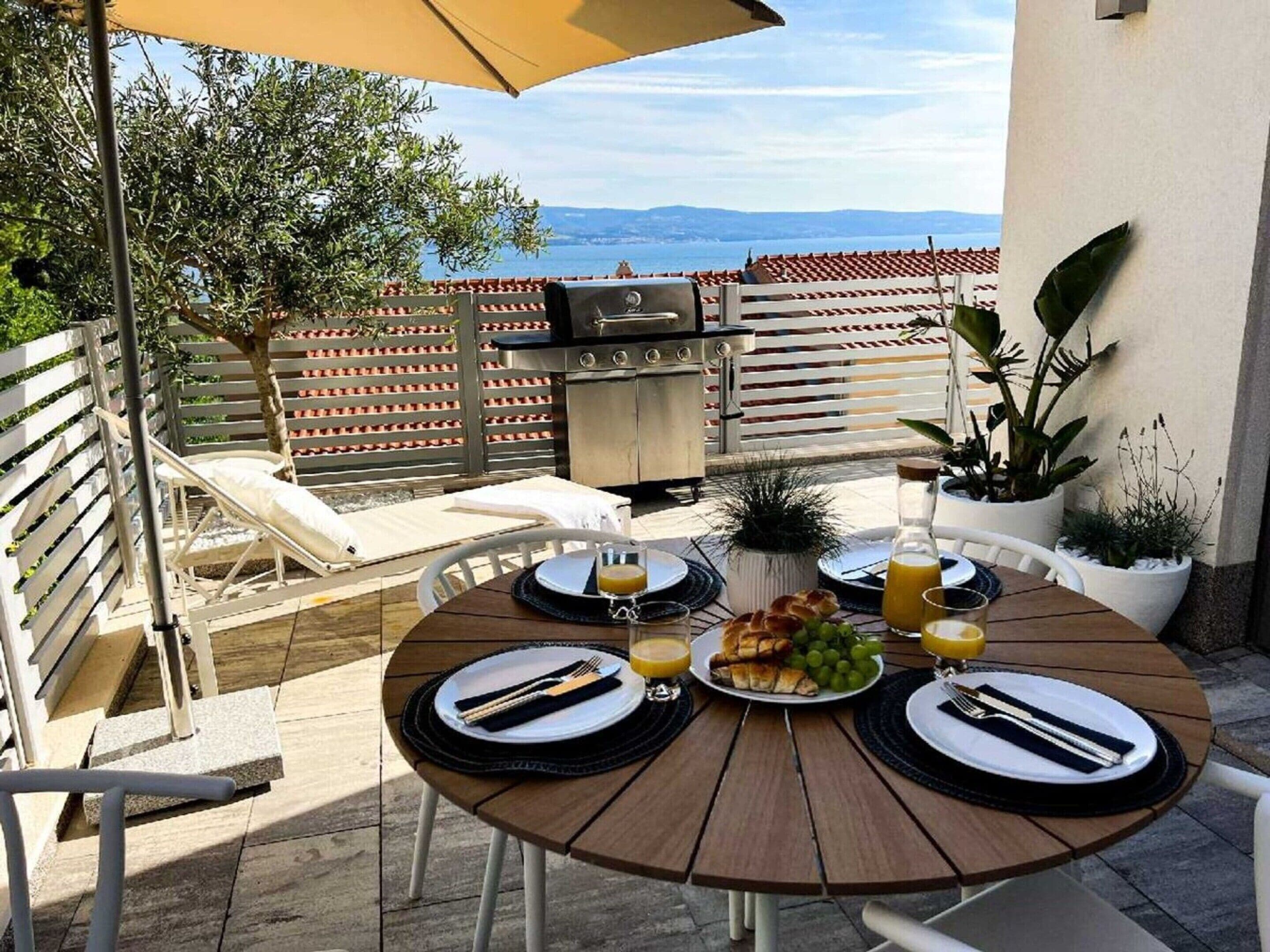 Villa | Balcony