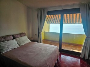 مكواة/لوح كي وواي فاي وملاءات أسرّة