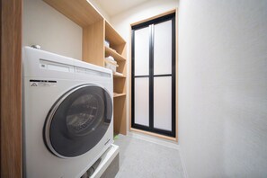 Comfort Suite, 2 Bedrooms, Non Smoking, Private Bathroom | Bathroom - MARUMI HOTEL Uguisudani (Tokyo)