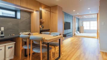 Superior Suite, 2 Bedrooms, Non Smoking, Private Bathroom | Living area