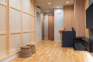 Family Suite, 2 Bedrooms, Non Smoking, Private Bathroom | Living area - MARUMI HOTEL Uguisudani (Tokyo)