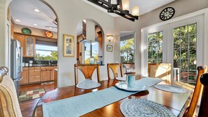 Executive huis, 3 slaapkamers, bubbelbad | Dineren