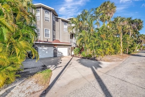 Exterior - Terra Ceia Private Saltwater Pond Home (Palmetto)