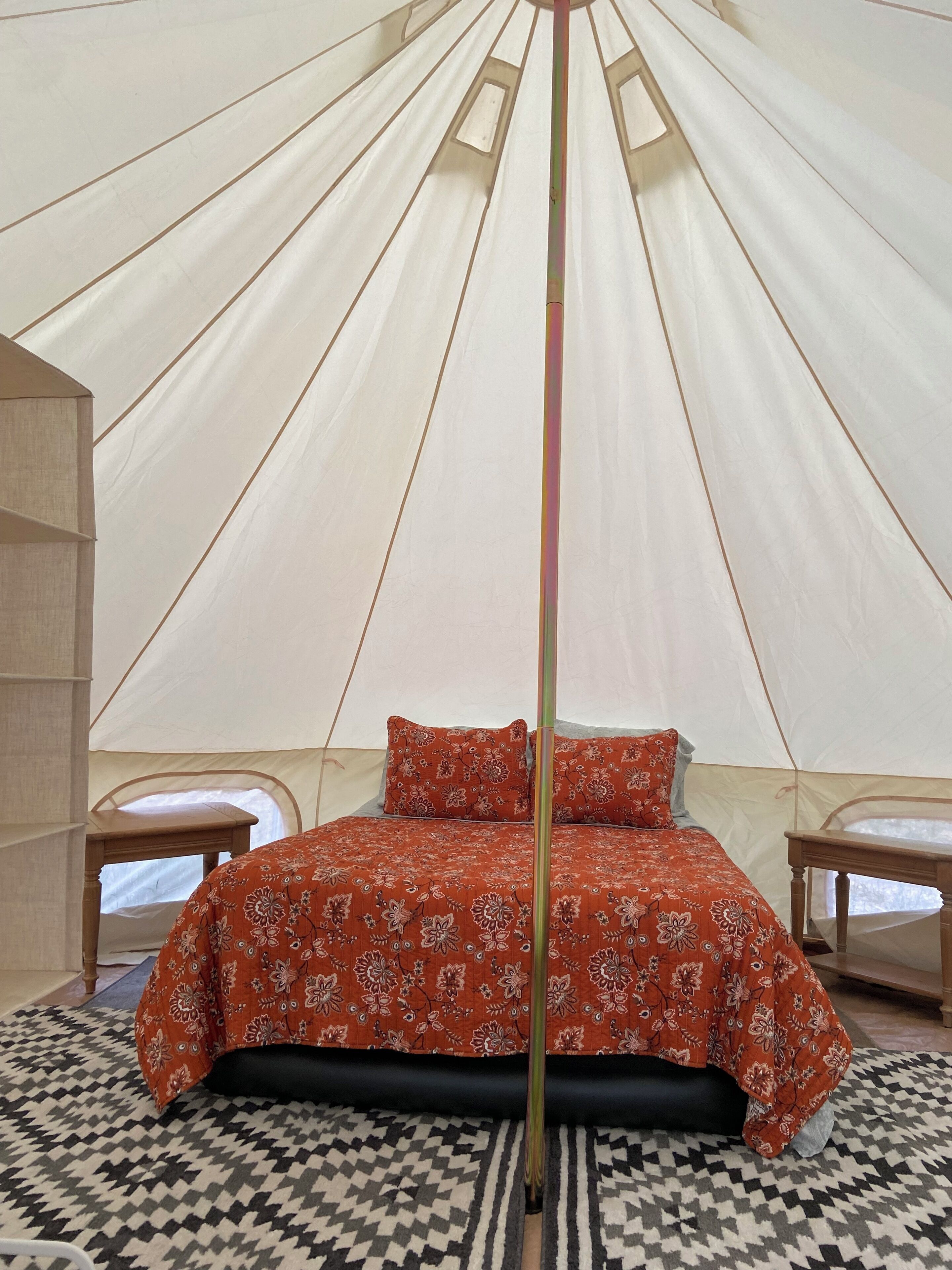 5 bedrooms, bed sheets