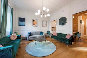 Comfort-Apartment, Stadtblick | Wohnbereich