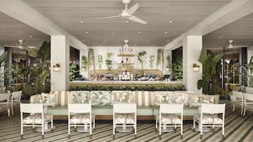 Bar (in der Unterkunft)