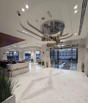 In-room safe, iron/ironing board, free WiFi - Alyas Hotel (Muscat)