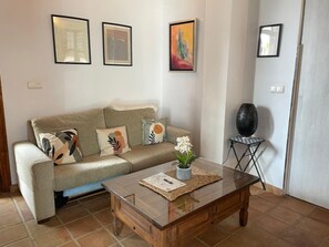 TV - Charming accommodation in Albaicín, Granada (Granada)