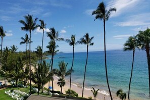On the beach - Kamaole Nalu 503 - Lanai Oceanfront * Updated * A/C * EASY Access to Beach (Kihei)