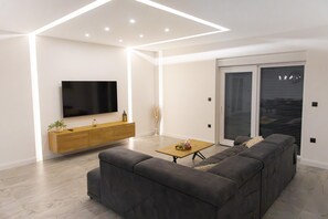 House | Living room - Tranquil Holiday Home With in Stankovci (Stankovci)