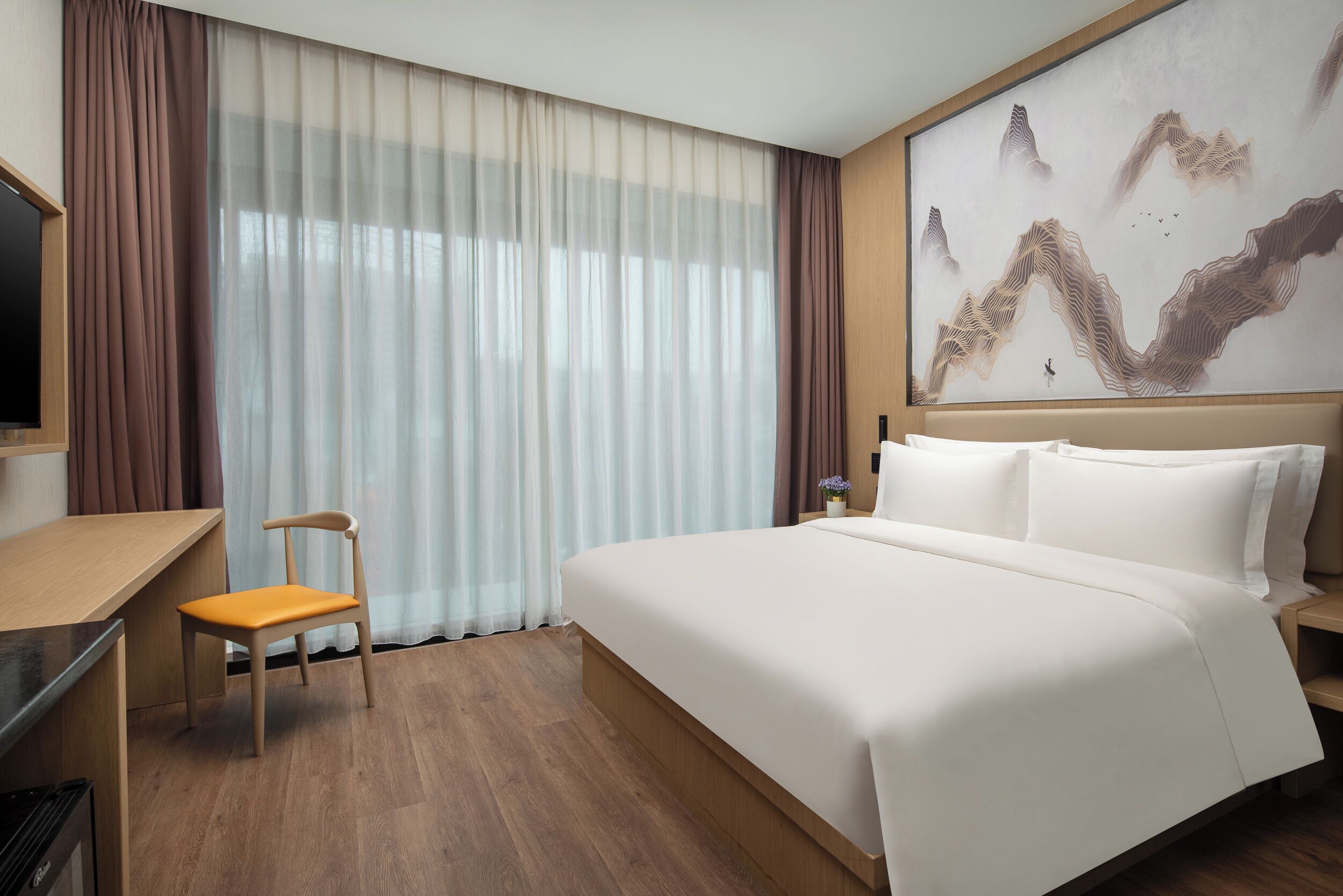 Superior Queen Room | Desk, laptop workspace, blackout curtains, iron/ironing board