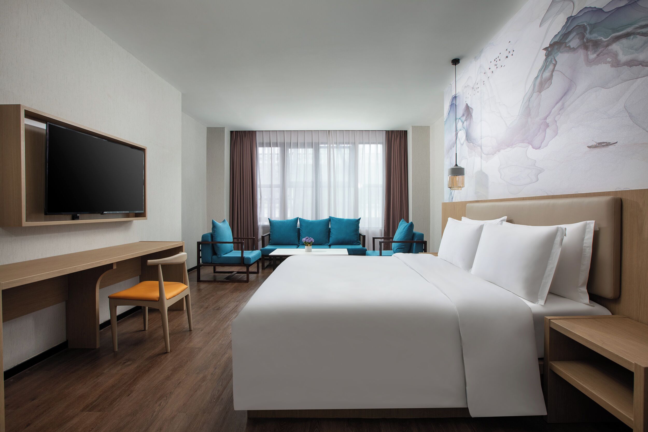 Executive Queen Room | Desk, laptop workspace, blackout curtains, iron/ironing board