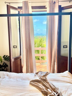 5 bedrooms, desk, iron/ironing board, free WiFi - Villa Demirà | Panoramic villa with pool & views of Lo Stagnone and the Egadi Islands (Marsala)
