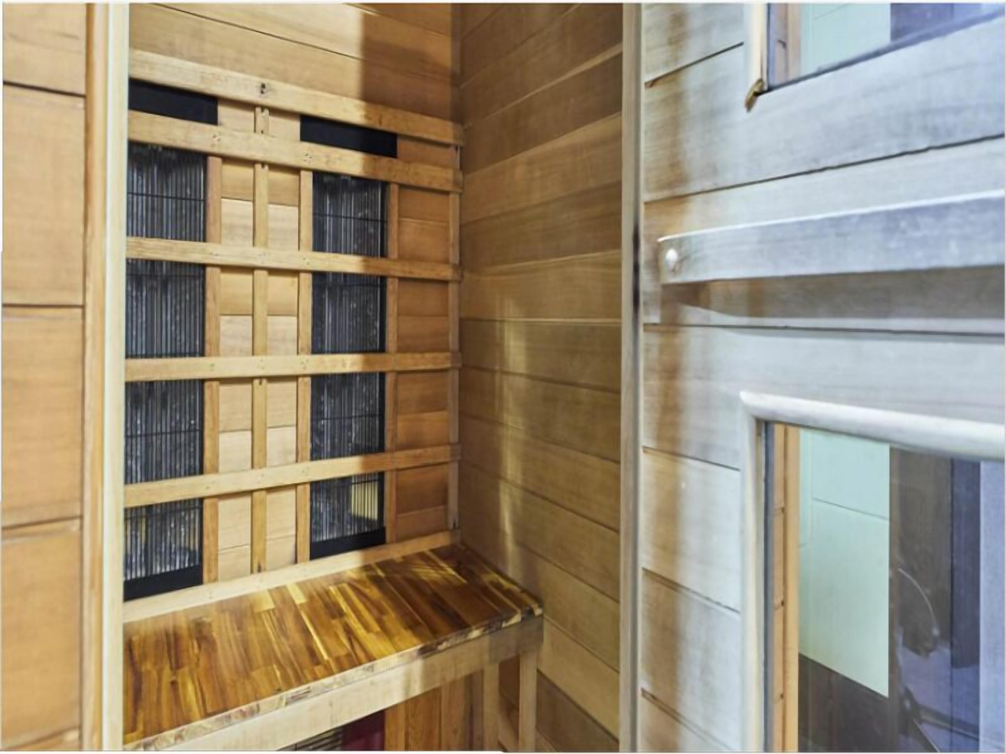 مجففات شعر، مناشف، صابون، شامبو