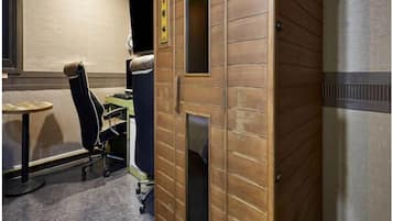 Basic Studio Suite | Free WiFi