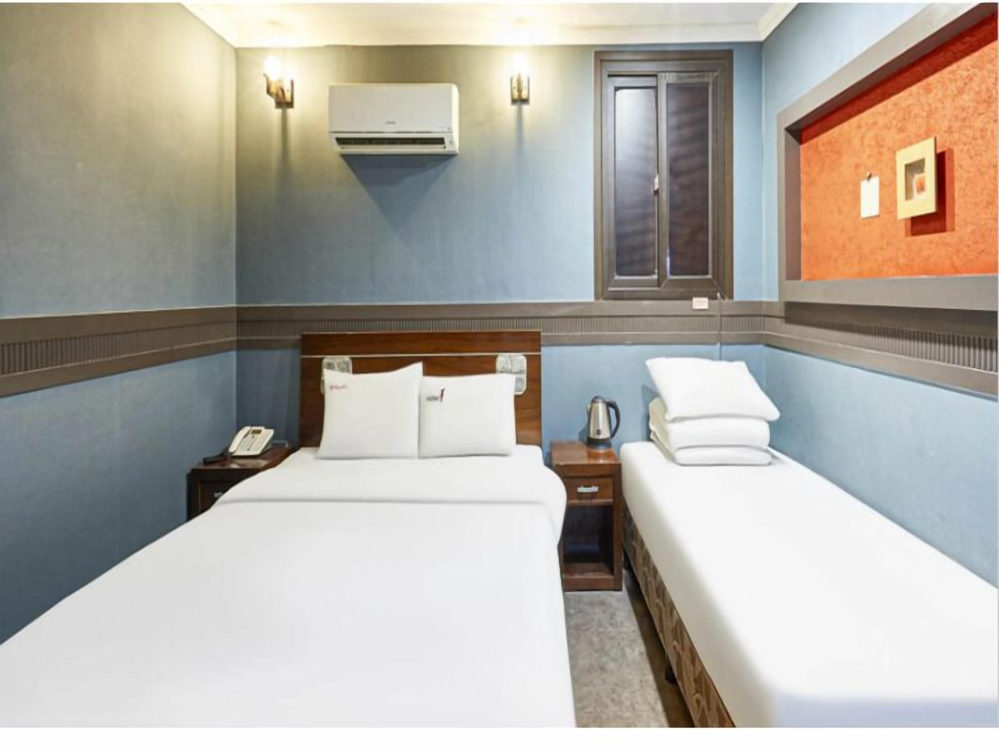 Basic Suite | Free WiFi