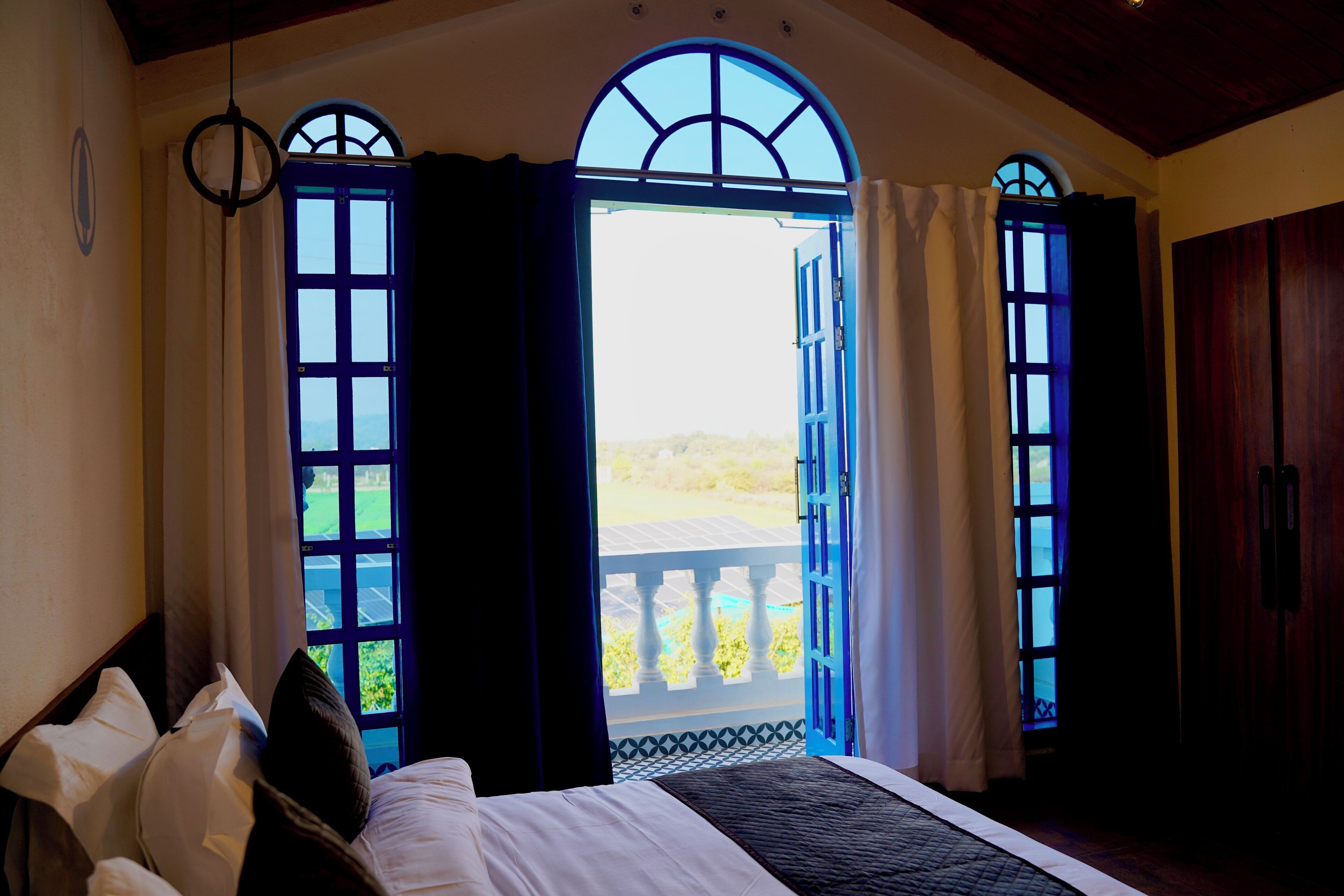 Iron/ironing board, free WiFi