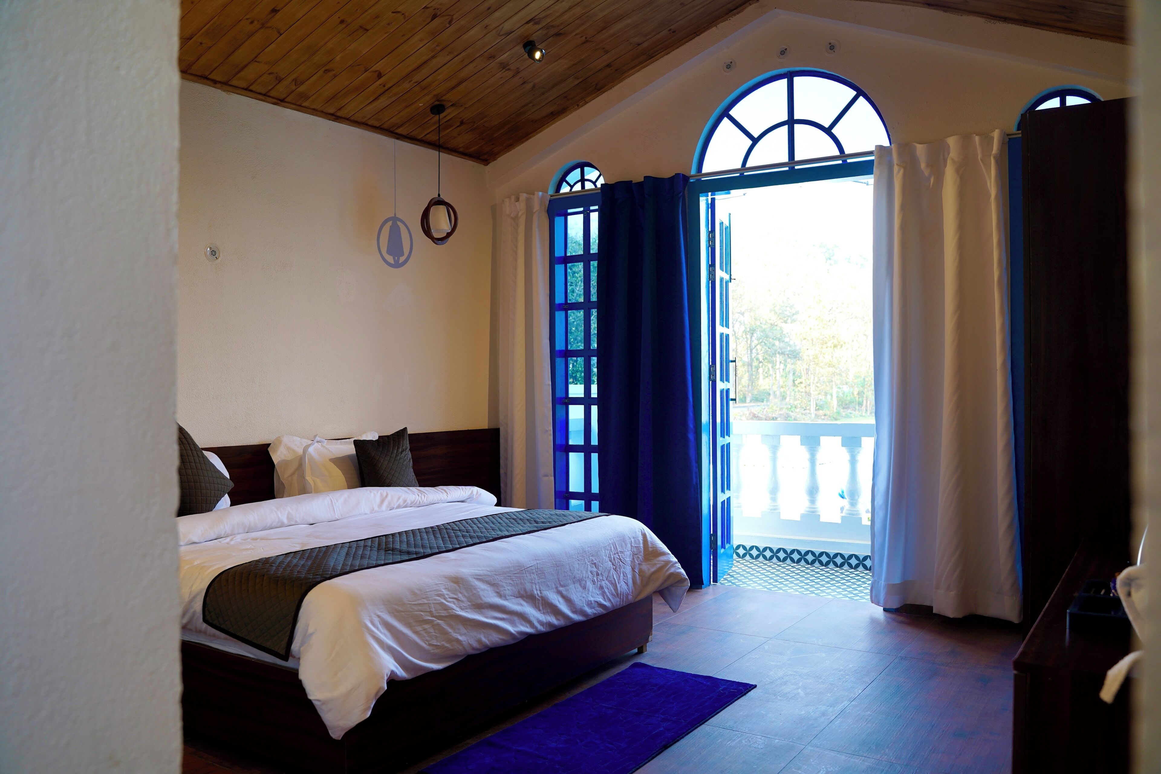 Een strijkplank/strijkijzer, gratis wifi