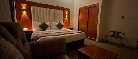 Schallisolierte Zimmer, Bügeleisen/Bügelbrett, kostenloses WLAN