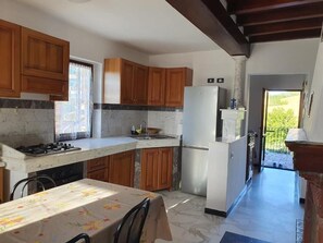 Apartment, Hill View | Private kitchen - Il Castelletto di Gomo  (Godiasco)