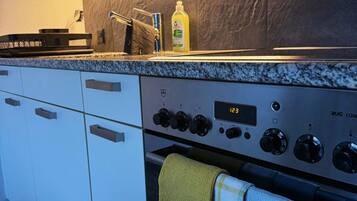 Four, plaque de cuisson