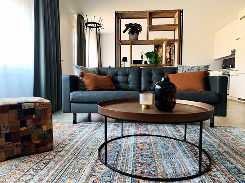 Peaceful Apartment in a Well-Connected Area