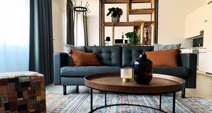 Peaceful Apartment in a Well-Connected Area