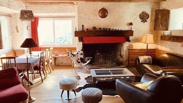 Boeken en een muziekbibliotheek