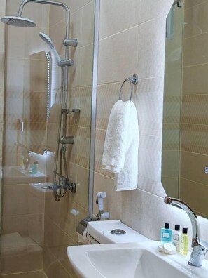 Double or Twin Room, City View | Bathroom