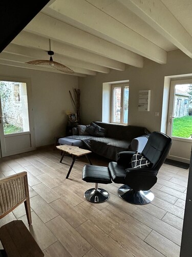 Cosy country cottage on the banks of the Gartempe river