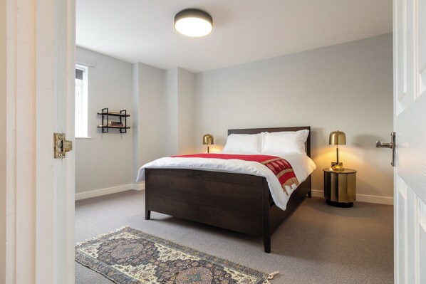 Room - Stunning High Street Loft in Cheltenham (Cheltenham)
