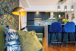 Interior - Stunning High Street Loft in Cheltenham (Cheltenham)