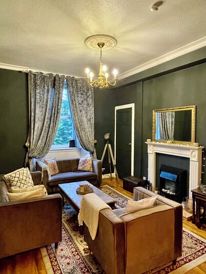 Charming cosy Victorian apartment