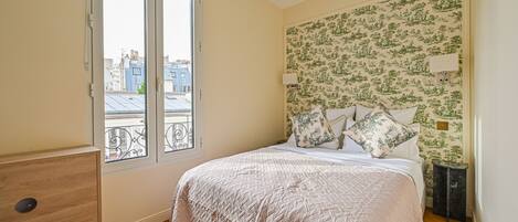 Strykejern/-brett, wi-fi og sengetøy