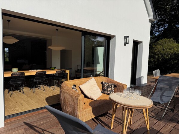 Outdoor dining - Charming Breton house in Port Manec'h, 200 m from the beach and port, quiet location (Névez)