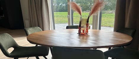 独立别墅 | 用餐