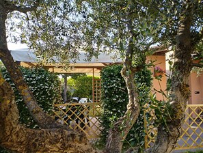 Property grounds - Intimate and cozy cottage with garden and whirlpool for exclusive use. (Castel del Bosco)
