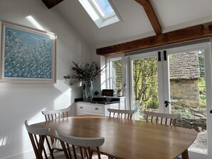 Dining - BLUEBELL COTTAGE next to THE PIG w/hot tub & large garden nr Bibury&Cirencester (Barnsley)