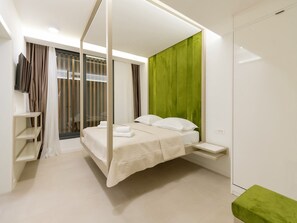 Villa | 8 bedrooms, individually furnished, iron/ironing board, bed sheets - Huge Party Villa Near Imotski (Imotski)