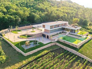 Villa | Exterior - Huge Party Villa Near Imotski (Imotski)