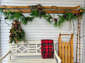 Interior - Panorama Vista, Elevated Design, Vineyards & Hikes (Kelowna)