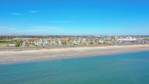 Unclassified image, 4 of 43, button - Retreat at the Dawn Gorgeous Beach Views! (Galveston)