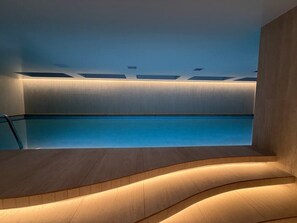 Indoor pool, a heated pool - Suite de diseño en Adagio: terraza, spa y lujo (Quito)